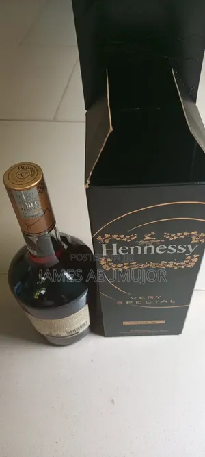 For Sale: Original Hennessy vs (Very Special) — Old Package Edition