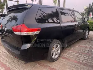 Toyota Sienna LE 7 Passenger 2012 Black