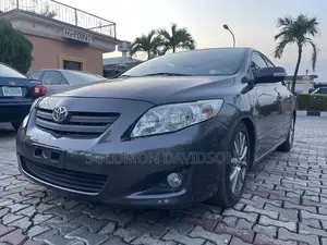 Toyota Corolla 2010 Gray