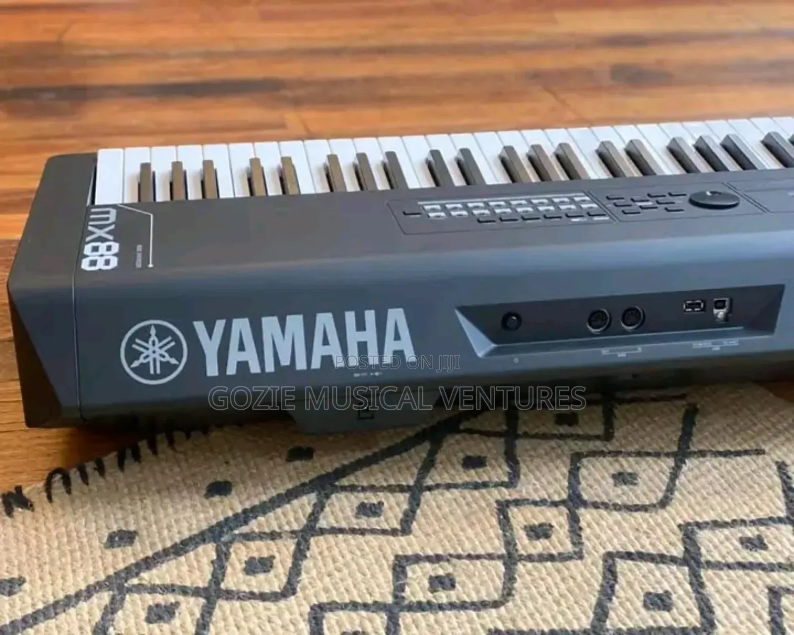 Original Yamaha Mx88 Weighted 88 Key's Synthesizer Workstation.