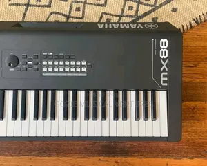 Original Yamaha Mx88 Weighted 88 Key's Synthesizer Workstation.