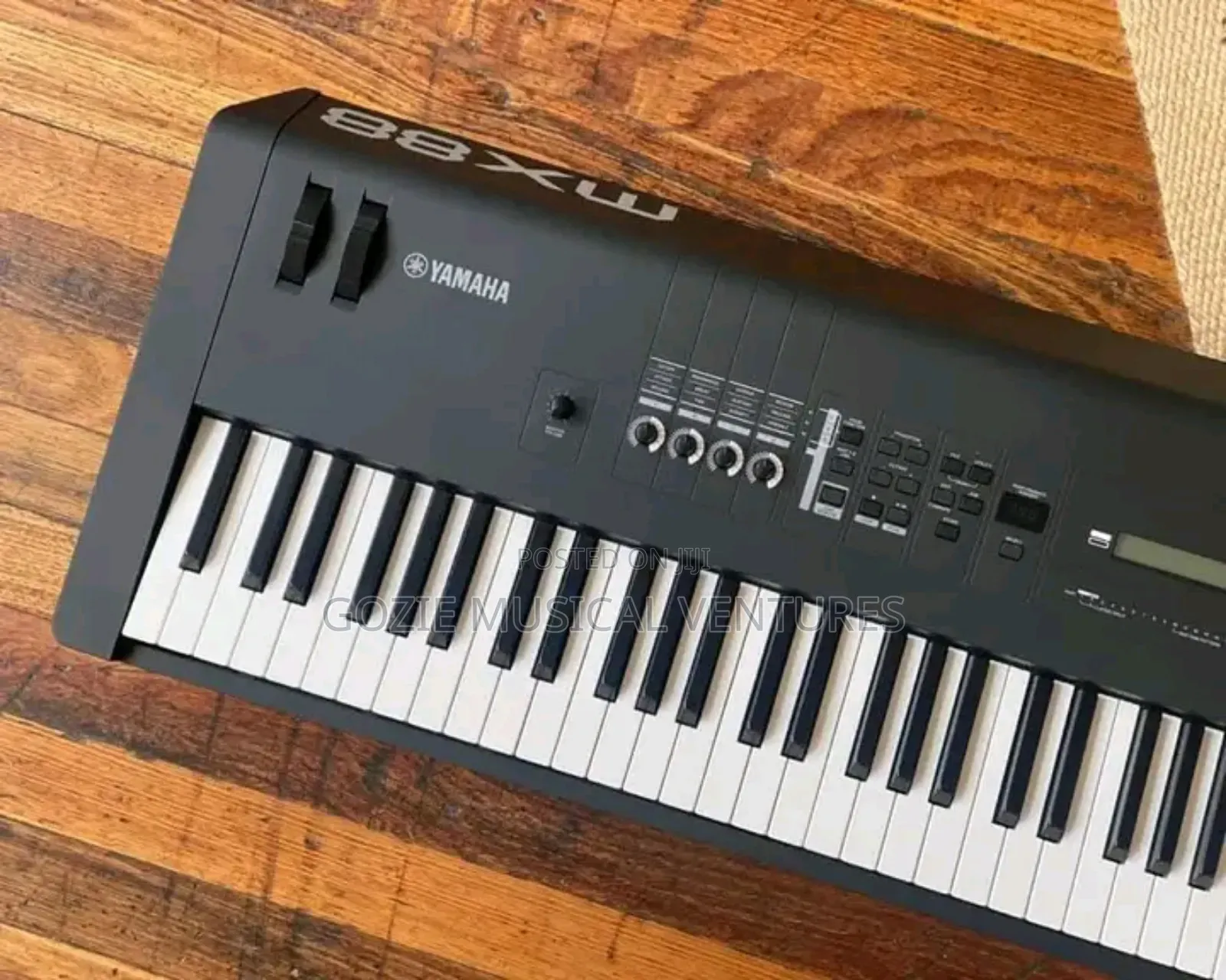 Original Yamaha Mx88 Weighted 88 Key's Synthesizer Workstation.