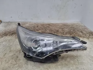 Headlamp Avensis 2018