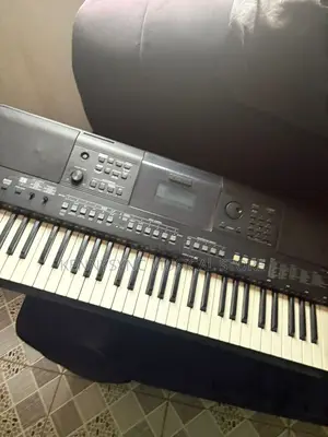 Yamaha Psr E463