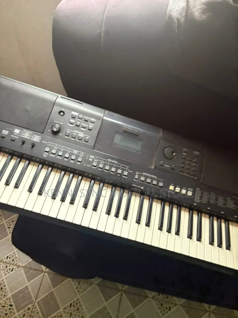 Yamaha Psr E463