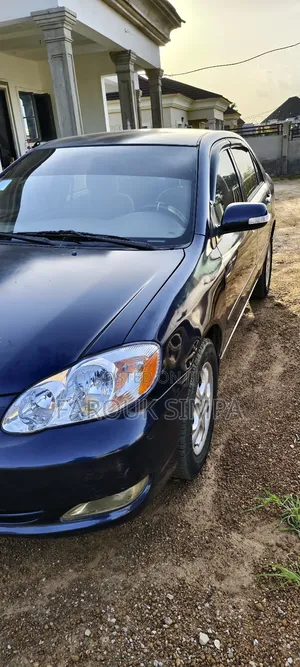 Toyota Corolla LE 2005 Blue