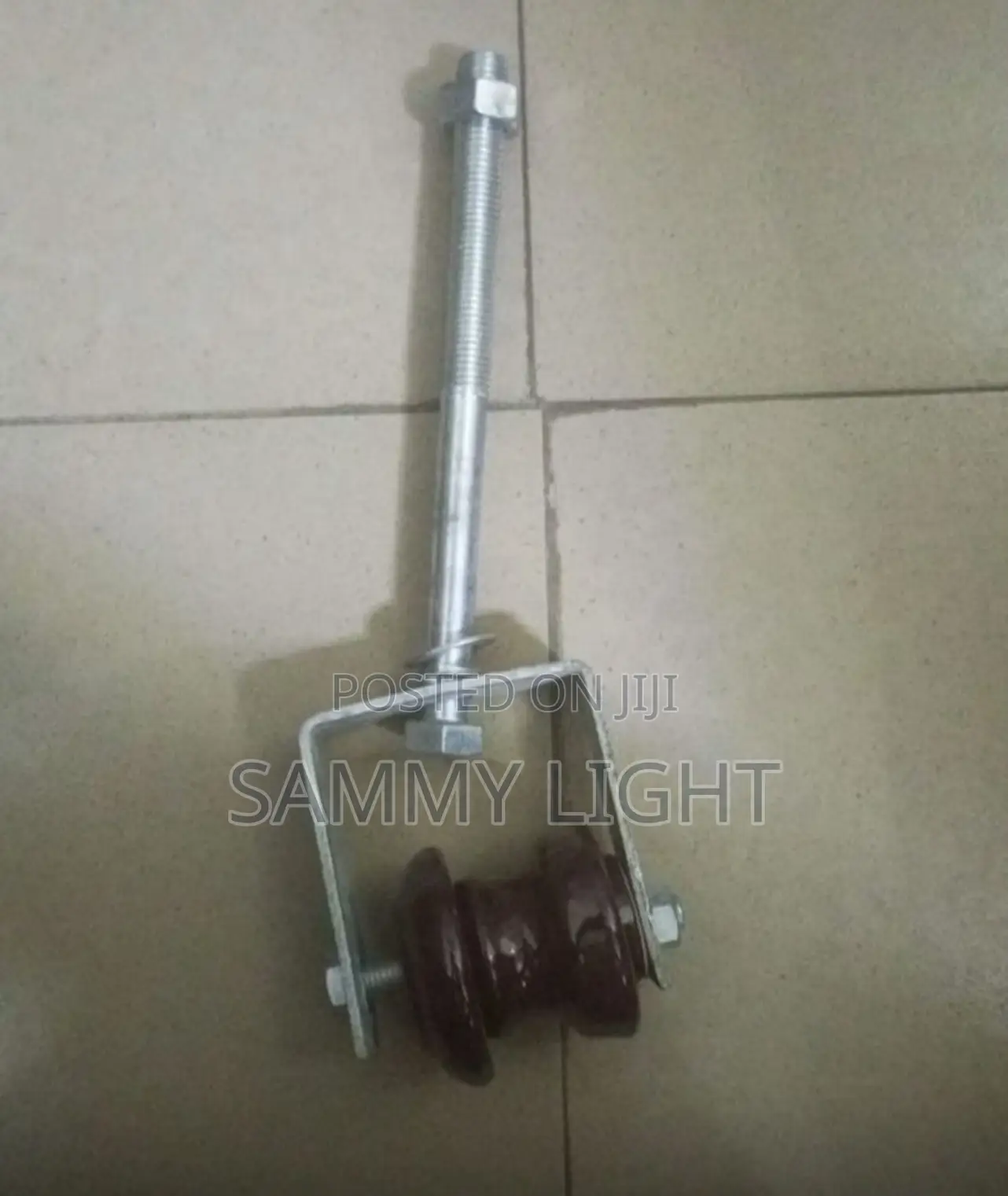 Complete D Iron