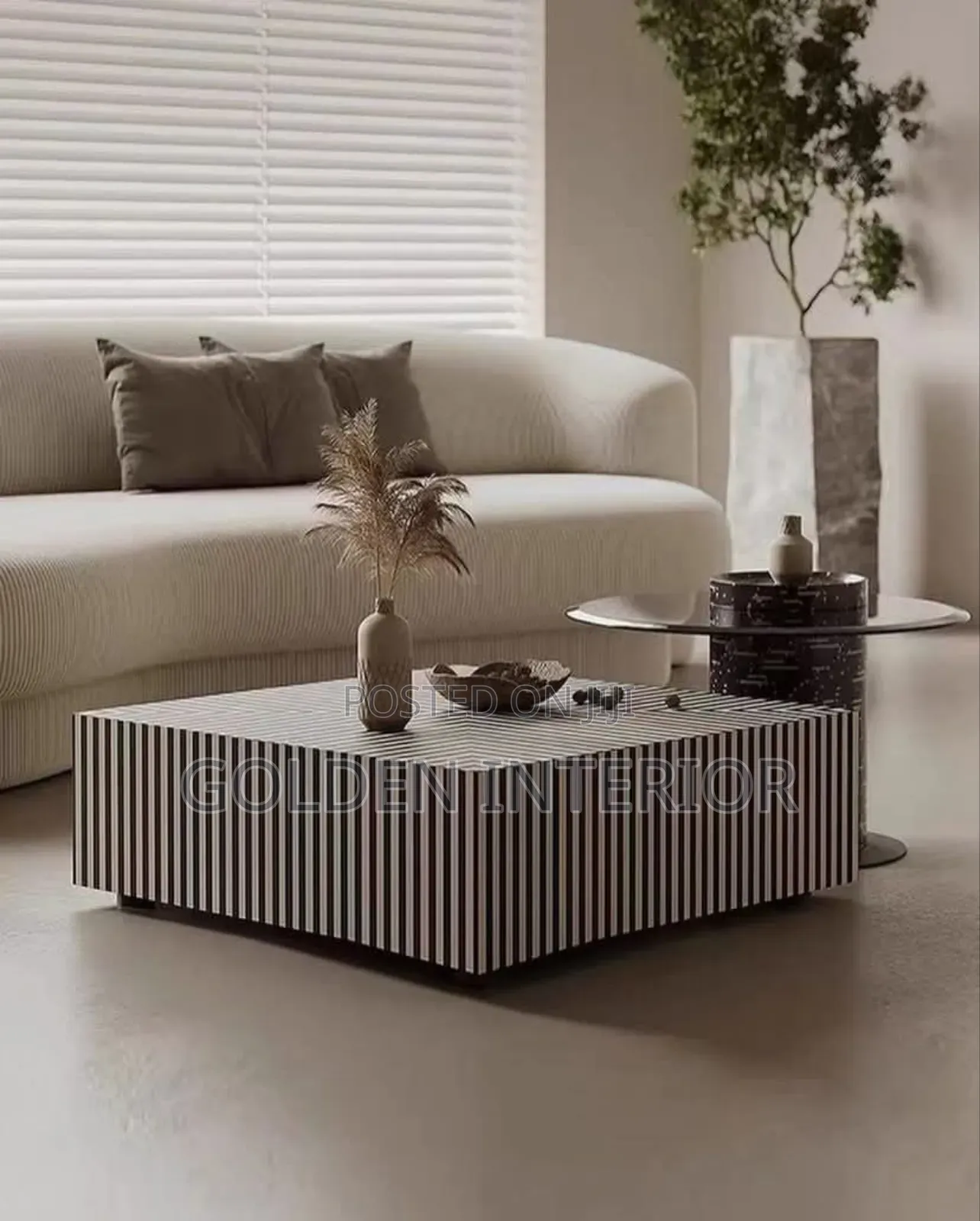Quality Standard Centre Table Interior