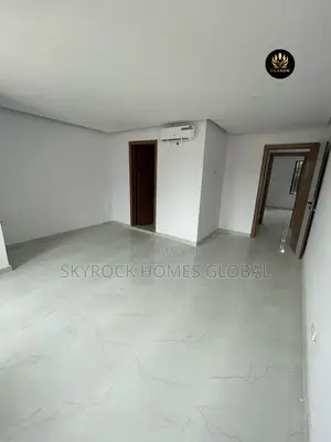 2bdrm Block of Flats in Parkview Estate for rent