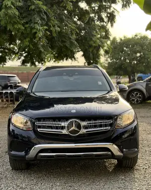 Mercedes-Benz GLC-Class 2017 Blue