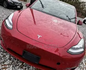 Tesla Model Y 2021 Red