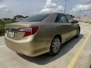 Toyota Camry 2012 Gold