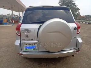 Toyota RAV4 V6 2006 Silver