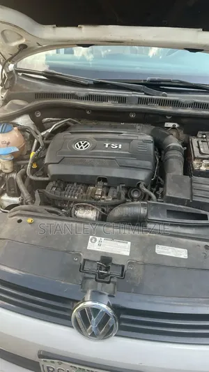 Volkswagen Jetta SE 4dr Sedan (1.8L 4cyl Turbo 6A) 2014 White