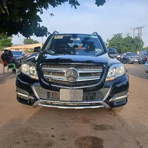 Mercedes-Benz GLK-Class Base GLK 350 4dr AWD 4MATIC (3.5L 6cyl 7A) 2015
