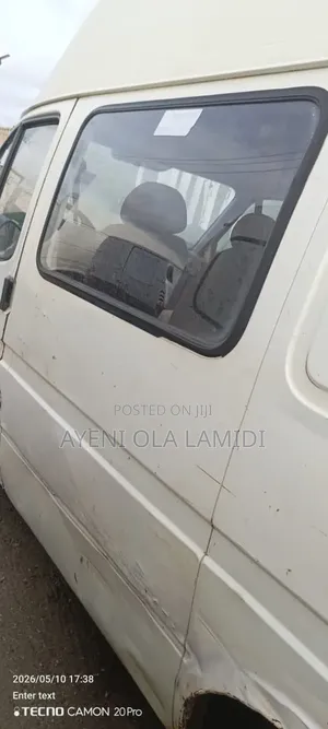 Ford Transit 2000 White