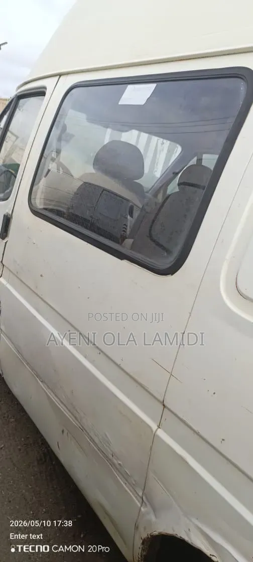 Ford Transit 2000 White