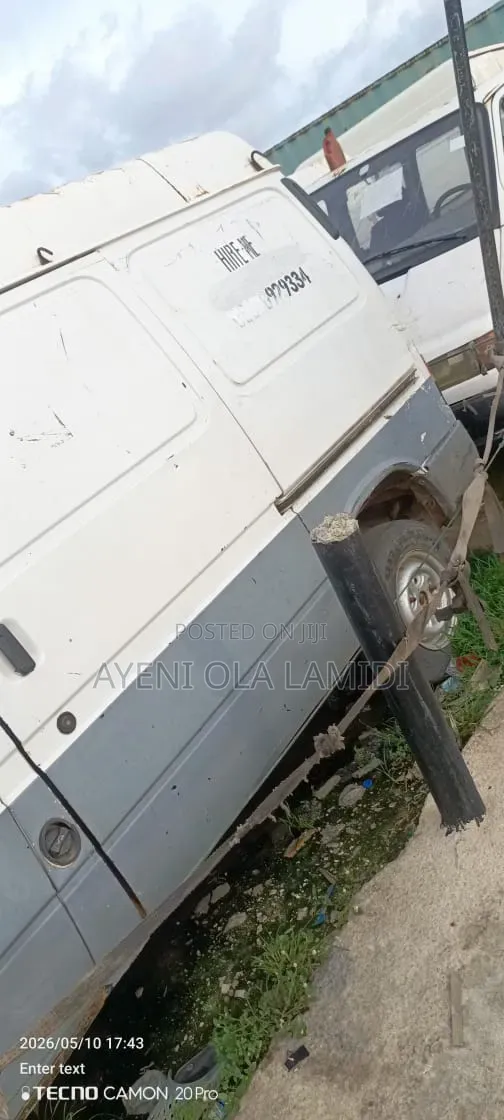 Ford Transit 2000 White