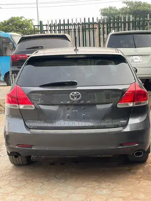 Toyota Venza 2010 Gray