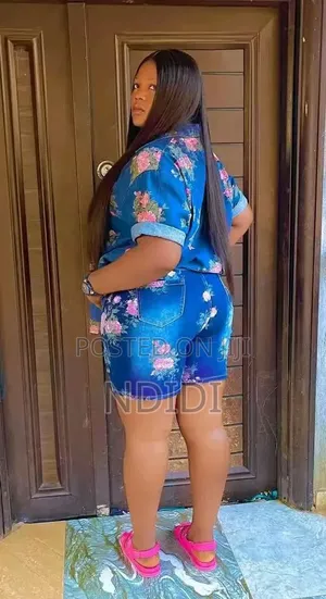 Flower Ladies Jeans 2pcs. Available in 2 Colours . L,Xl,Xxl,Xxxl