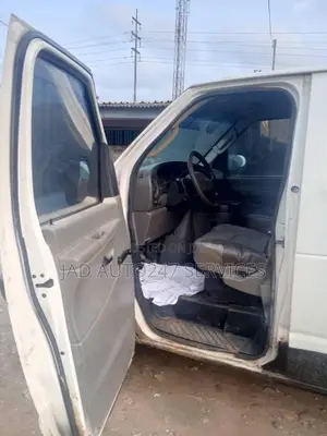 Ford E250 2006 White