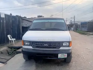 Ford E250 2006 White