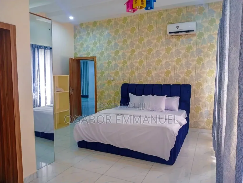B Cluster Apartment