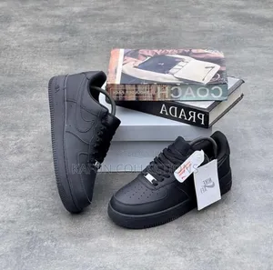 Nike Air Force Black Sneakers