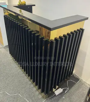 Premium 1.4m Modern Reception Desk With Gold Base