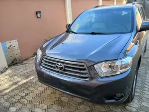 Toyota Highlander SE 2010 Gray
