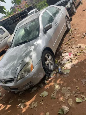 Honda Accord 2005 Silver