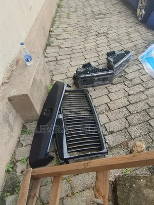 High Quality Certified Front Grill Head Lamp Rolls Royce Cullinan