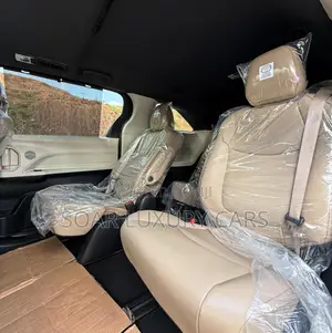 Toyota Sienna XLE 2022 Brown