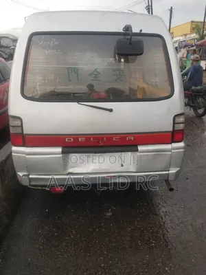 Mitsubishi Delica 2009 Silver