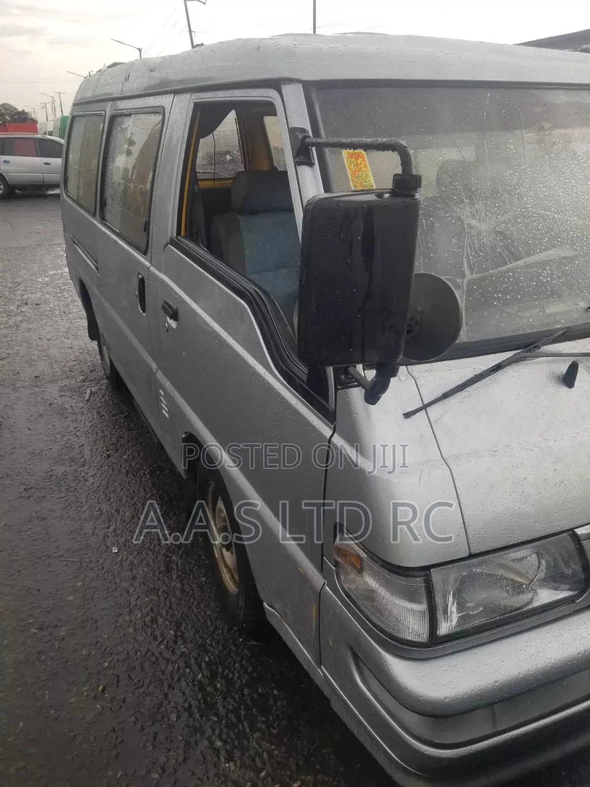 Mitsubishi Delica 2009 Silver