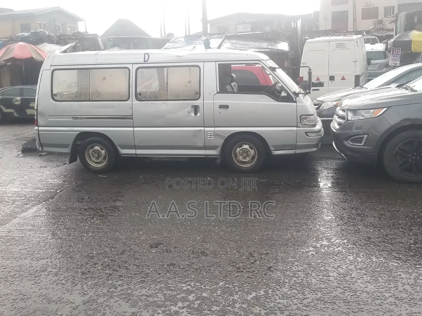 Mitsubishi Delica 2009 Silver
