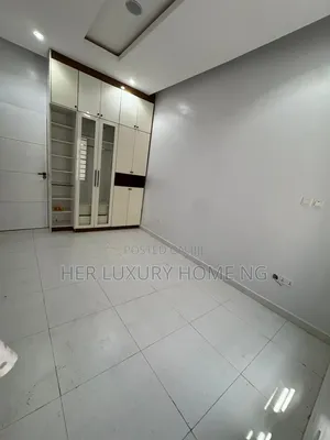 1bdrm Shared Apartment in Royal Pine, Lekki Expressway for rent