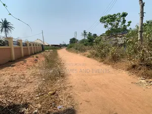 60 Plot of Land at Onidundun Akinleye Area Ibadan for Sale
