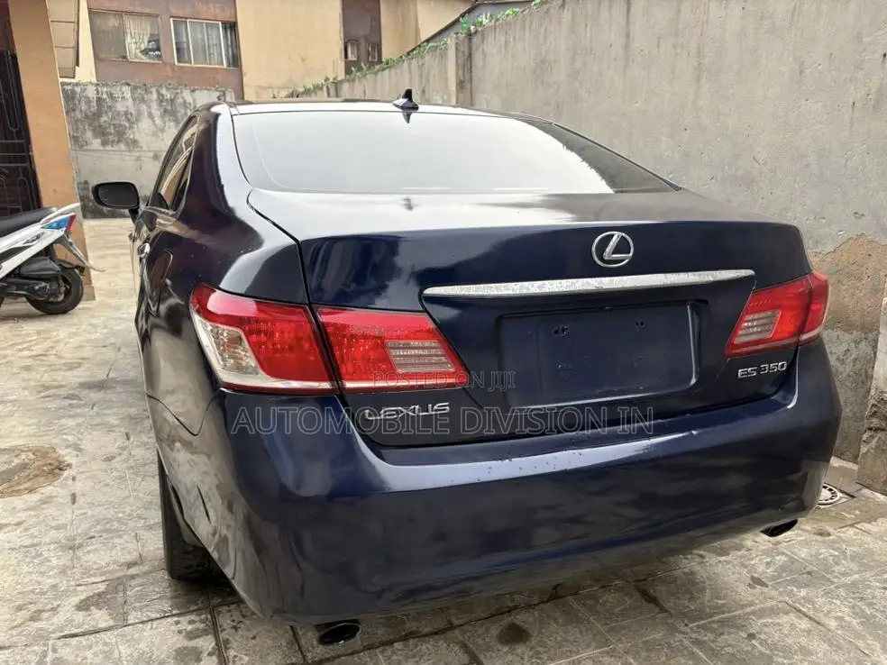 Lexus ES 350 2010 Blue