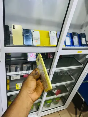 Apple iPhone 11 128 GB Yellow