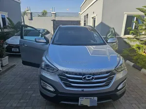 Hyundai Santa Fe 2014 Gray