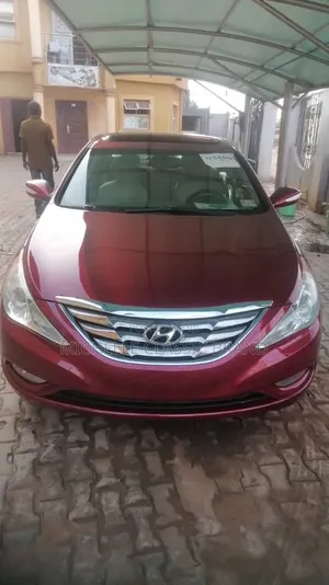 Hyundai Sonata 2011 Red