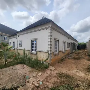 4bdrm Block of Flats in Akala Express for sale