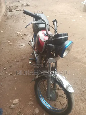 Bajaj Boxer 2023 Red