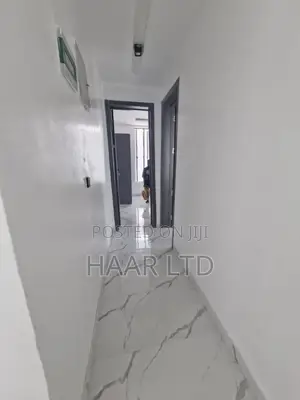 5bdrm Duplex in Chevron for sale