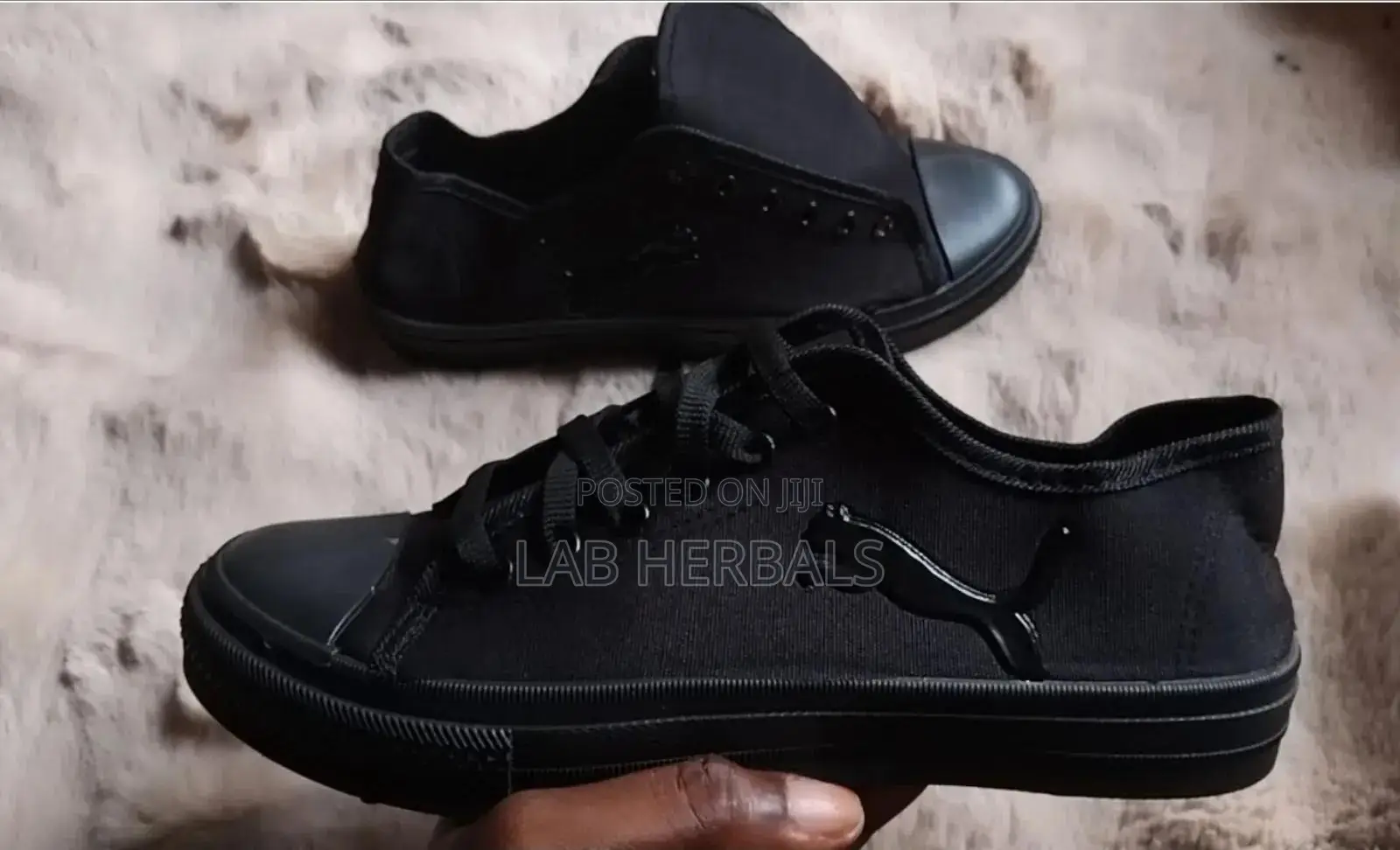 Black Tennis Shoes