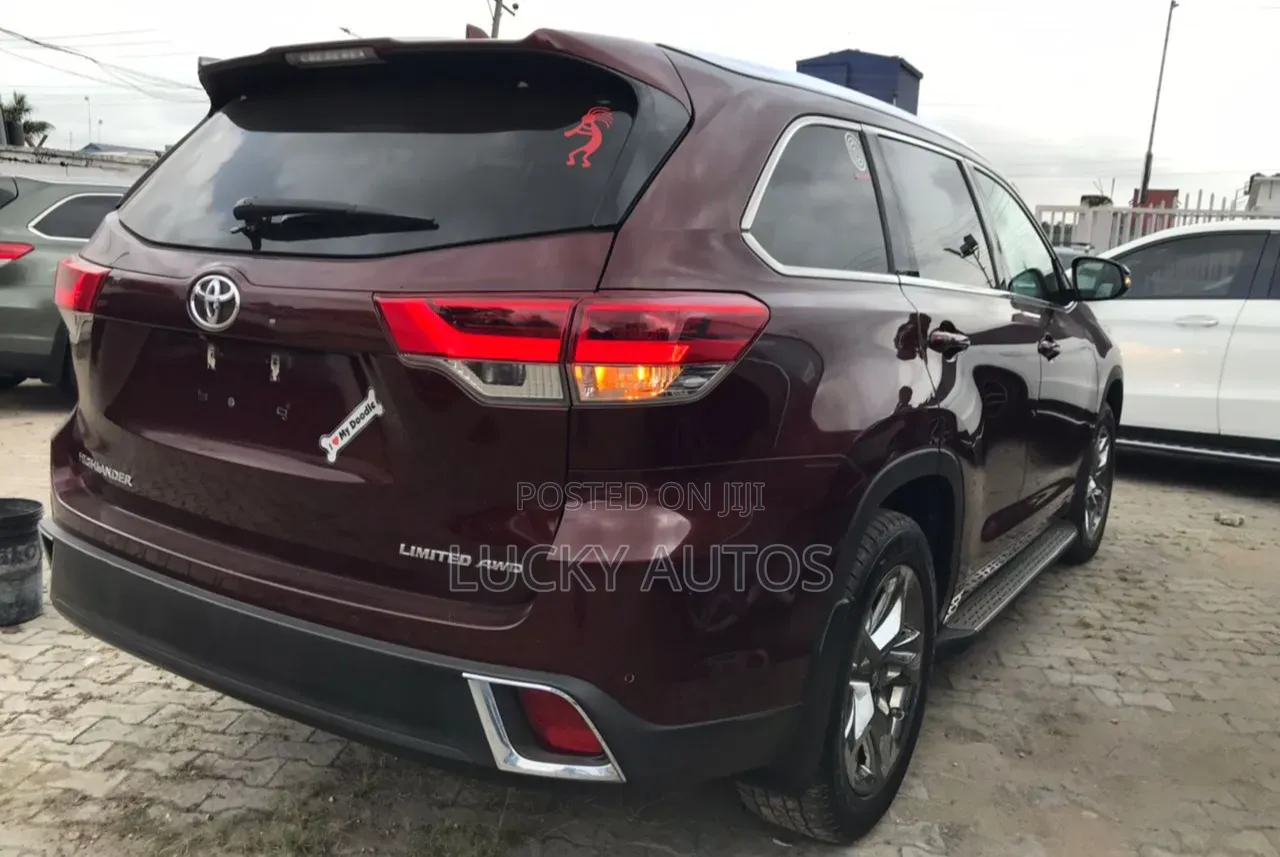 Toyota Highlander 2019 Red