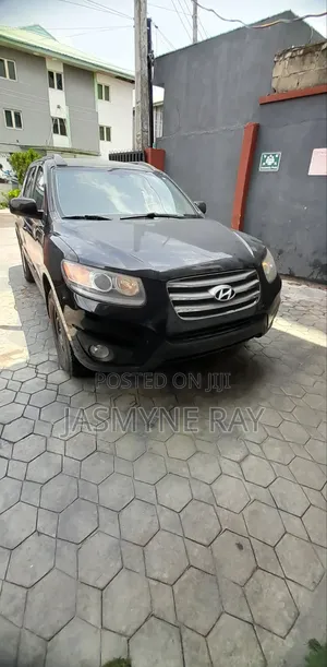 Hyundai Santa Fe 2013 Black