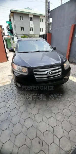 Hyundai Santa Fe 2013 Black