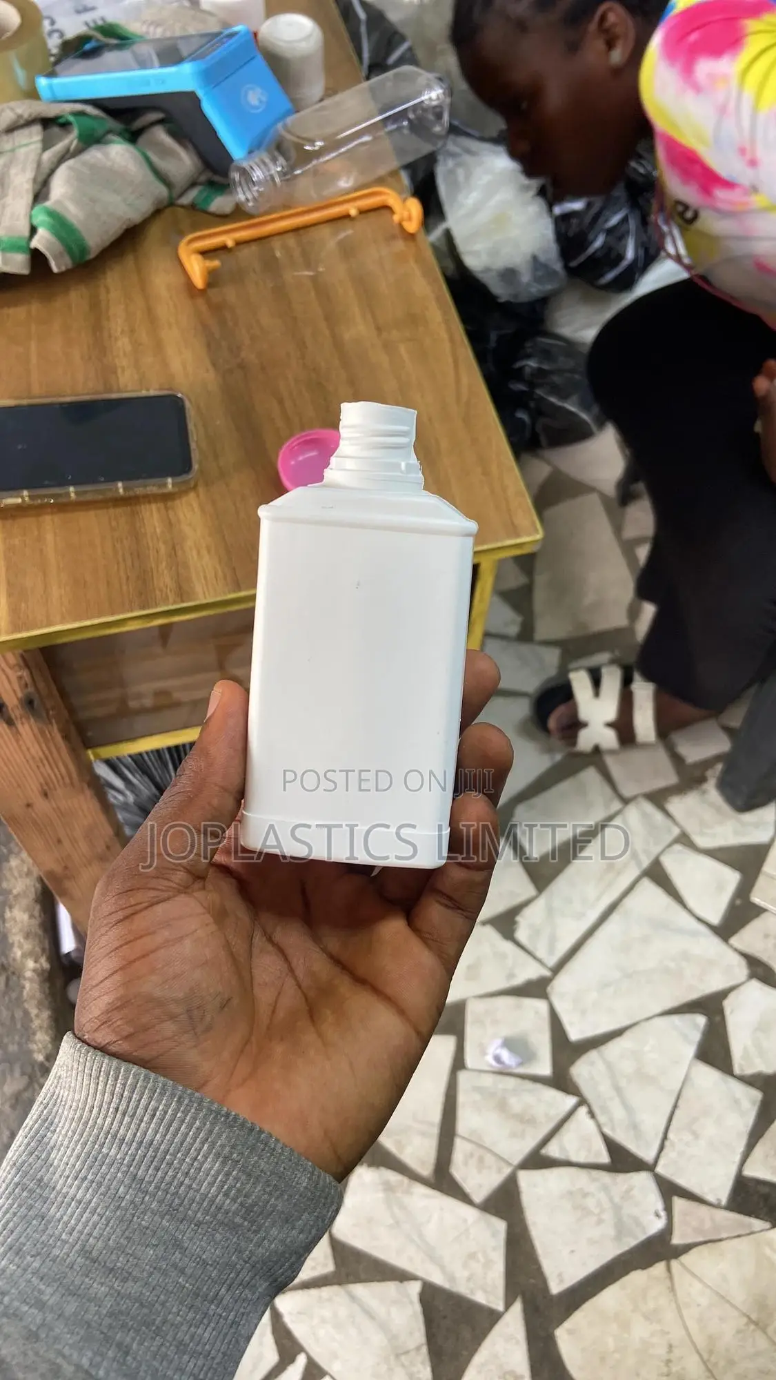 Izar Plastic Container